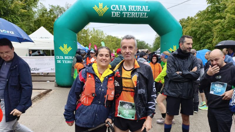 Los atletas del Club Atletisme Noulas desafían el frío y la lluvia en el Trail Aragón Sur de Teruel