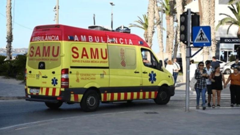 Una mujer resulta herida en un accidente entre un turismo y una furgoneta en la A-7 a la altura de Nules